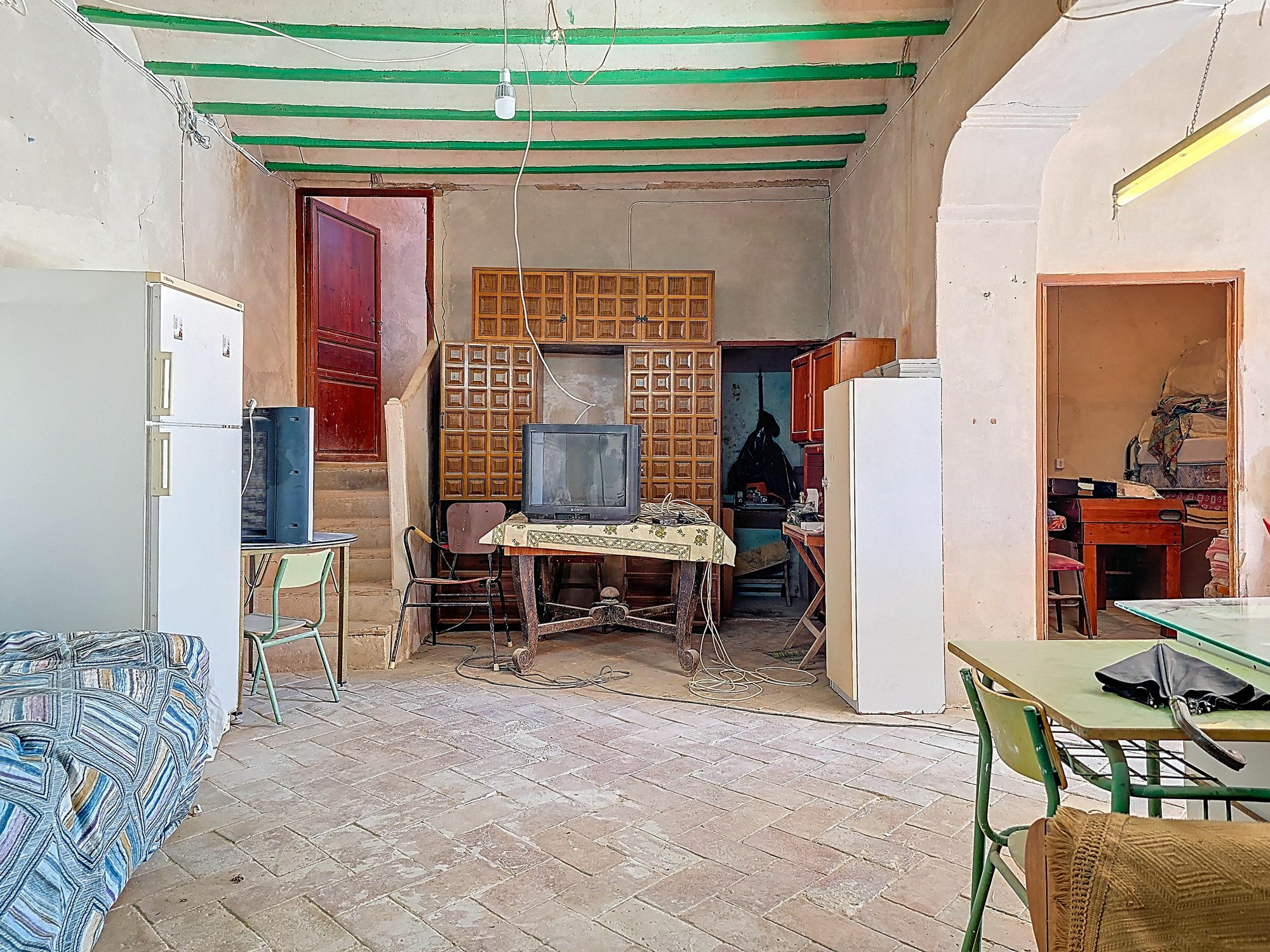 tn_IZ575-11-153c3e 5-bedroom Country House In Pinoso, Spain (260 M²)