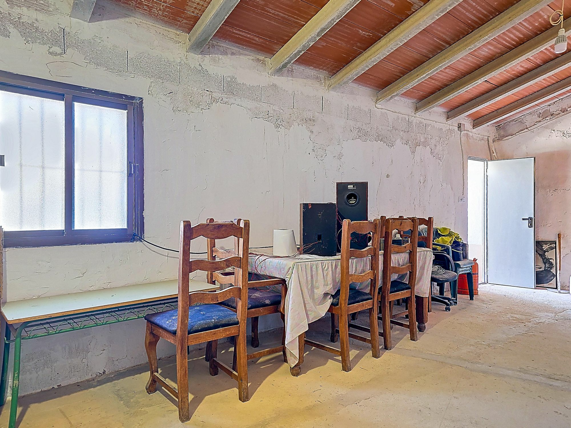 tn_IZ575-17-2bedb0 5-bedroom Country House In Pinoso, Spain (260 M²)