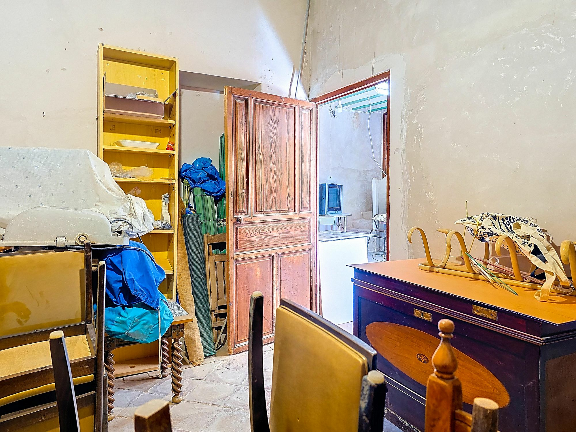 tn_IZ575-8-643848 5-bedroom Country House In Pinoso, Spain (260 M²)