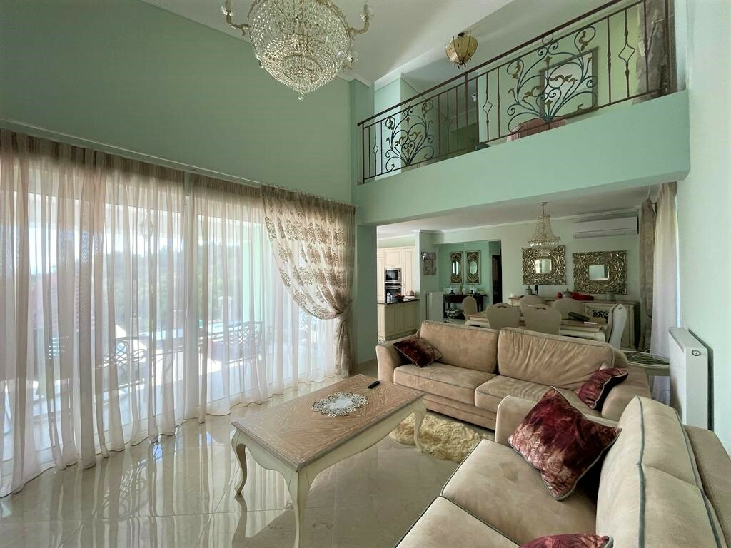 4-bedroom Villa In Corfu, Greece (300 M²)