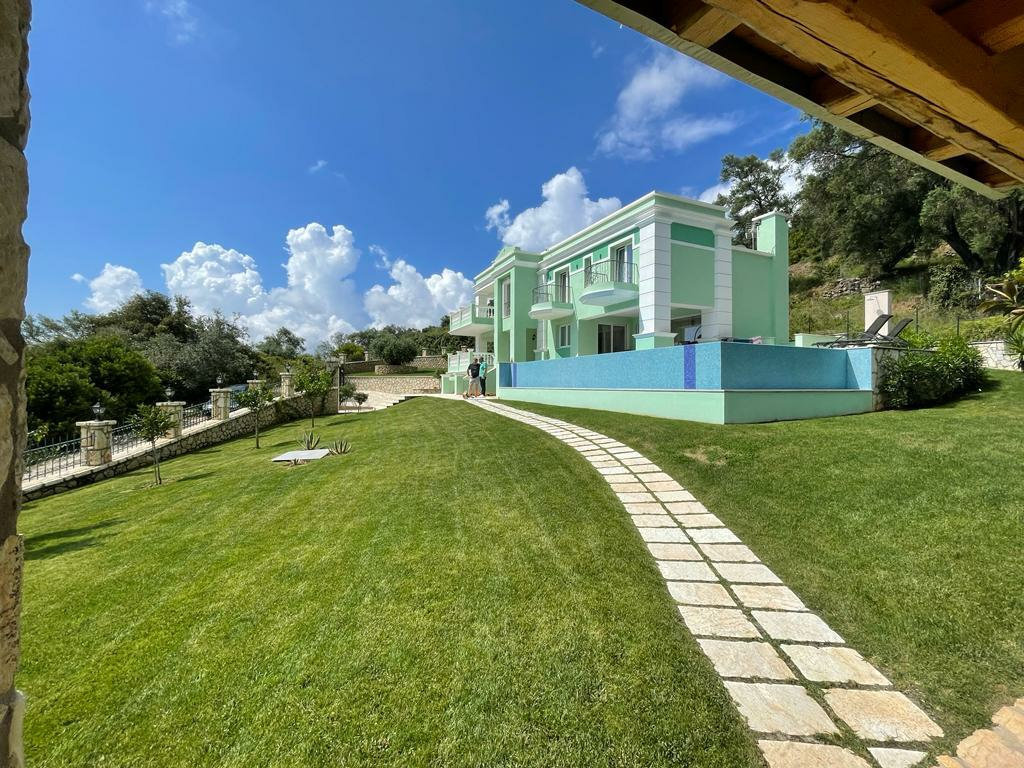 4-bedroom Villa In Corfu, Greece (300 M²)