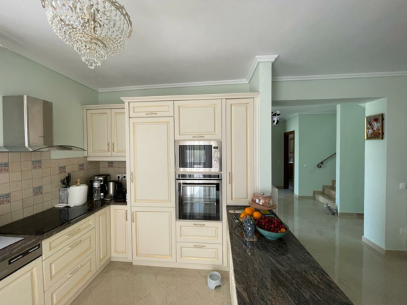 4-bedroom Villa In Corfu, Greece (300 M²)