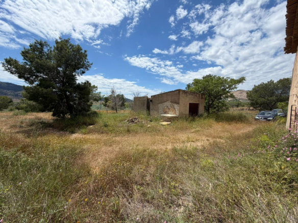 5-bedroom Restoration Project In Hondón De Las Nieves, Spain (190 M²)