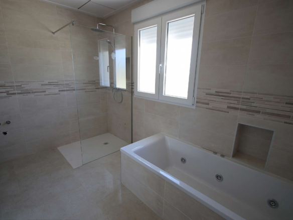 4-bedroom Detached Villa In Sax, Spain (220 M²)