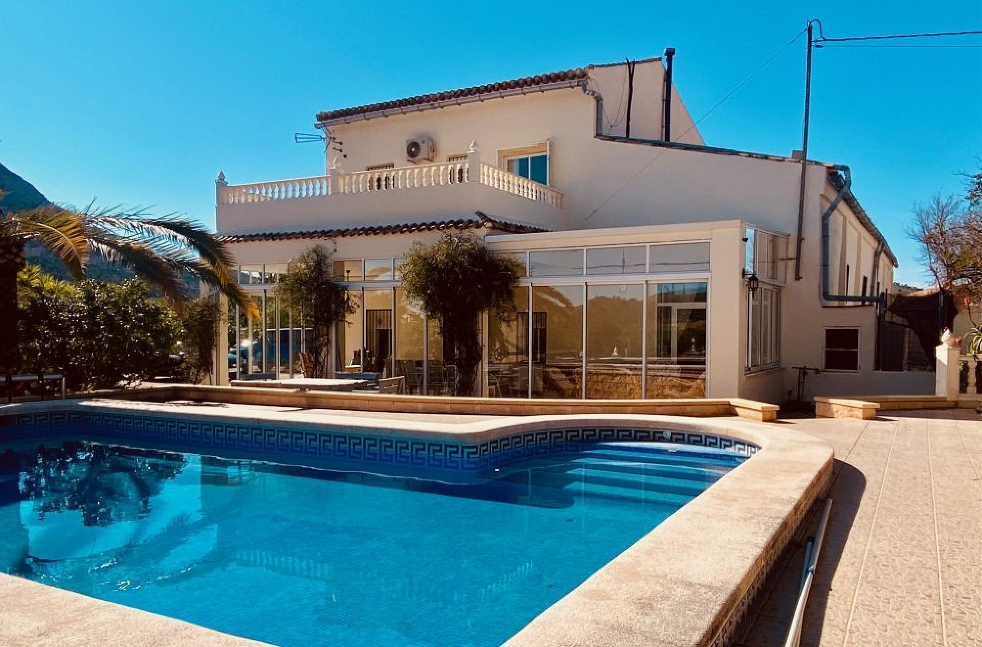 w_1-4-960×633-2223a3 5-bedroom Country House In El Cantón, Spain (308 M²)