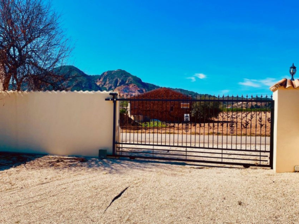 5-bedroom Country House In El Cantón, Spain (308 M²)