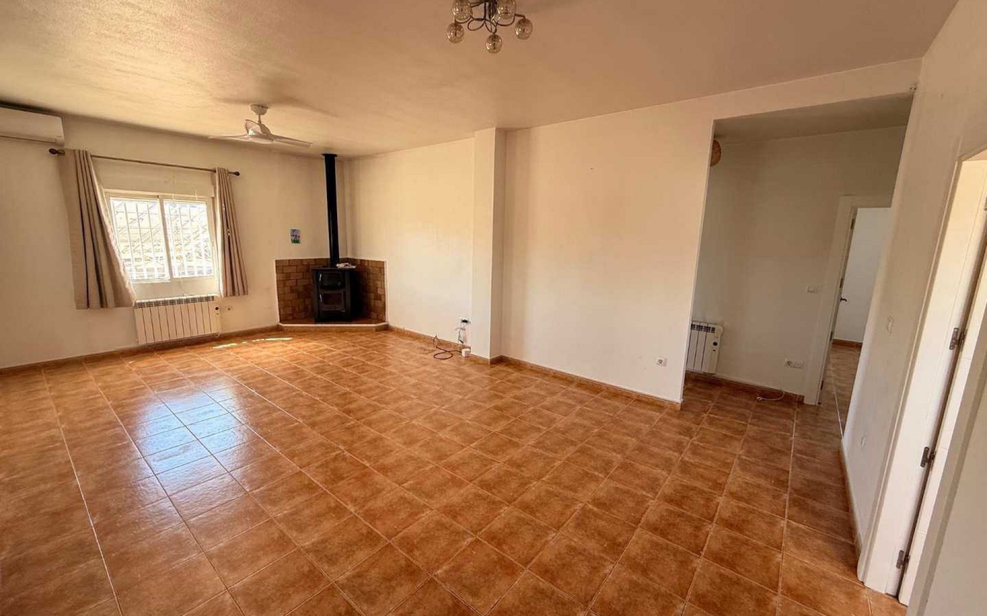 3-bedroom Detached Villa In Pinoso, Spain (115 M²)