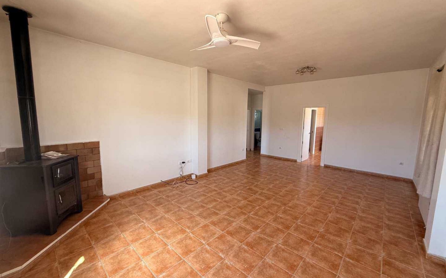 3-bedroom Detached Villa In Pinoso, Spain (115 M²)