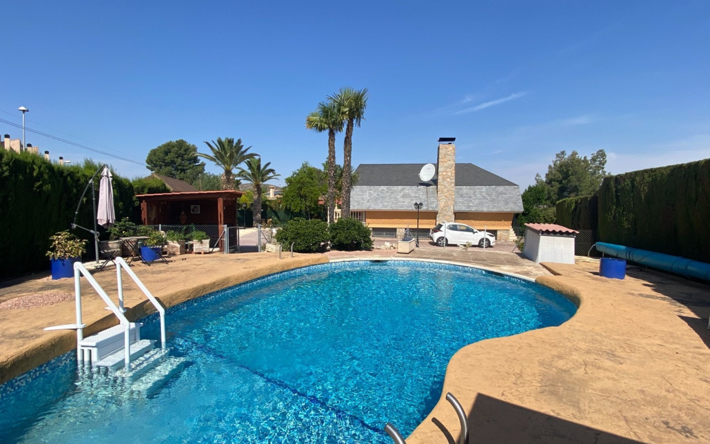6-bedroom Detached Villa In Petrer, Spain (339 M²)