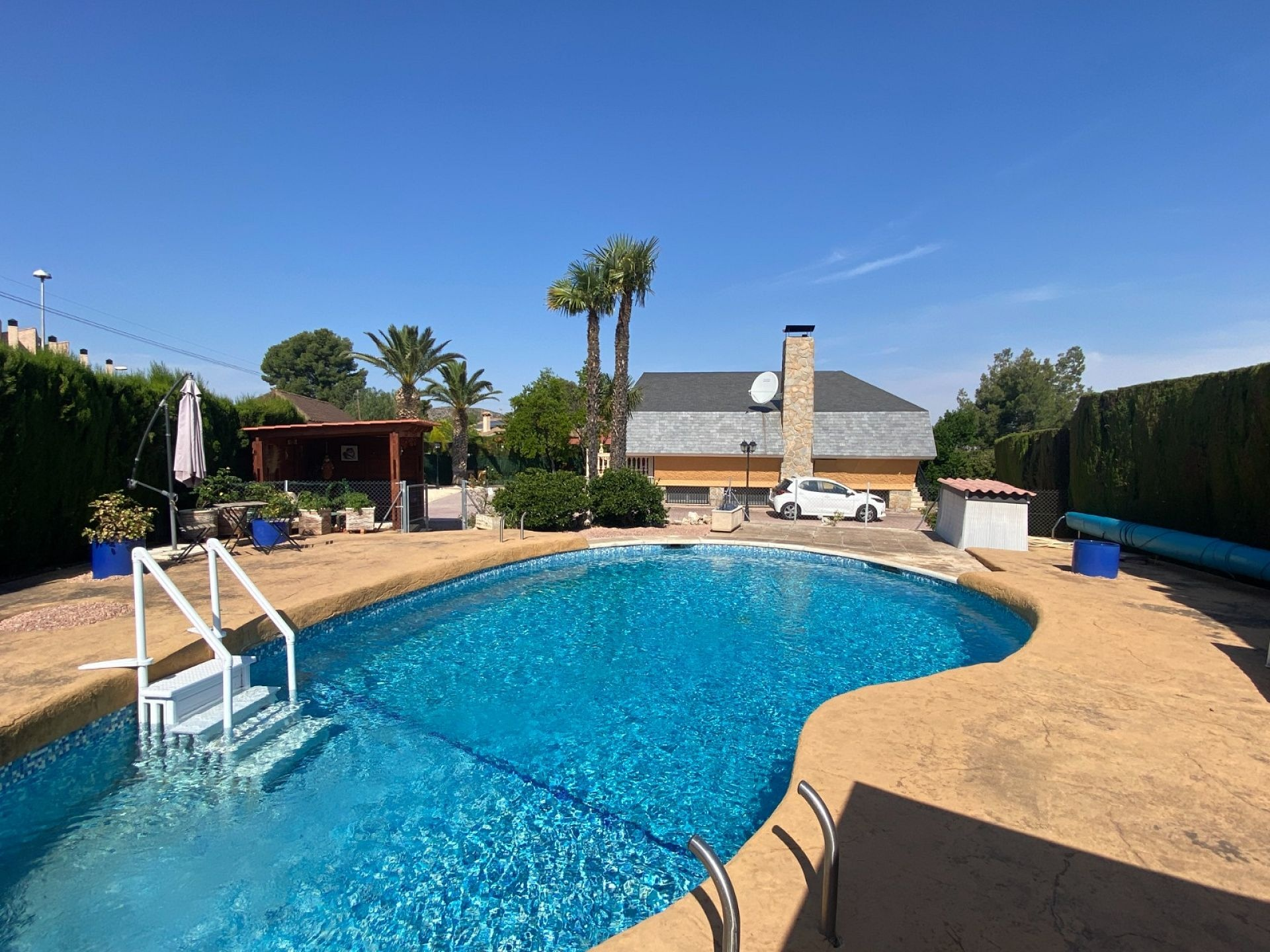 6-bedroom Detached Villa In Petrer, Spain (339 M²)