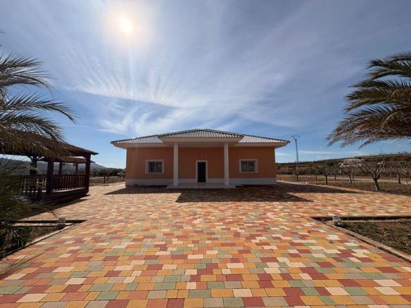 4-bedroom Detached Villa In Pinoso, Spain (209 M²)