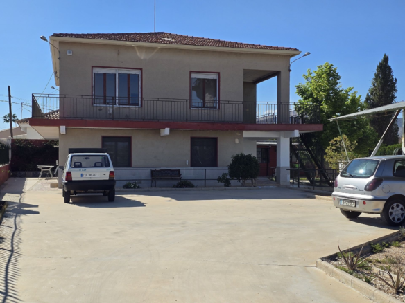 6-bedroom Detached Villa In Monovar, Spain (404 M²)