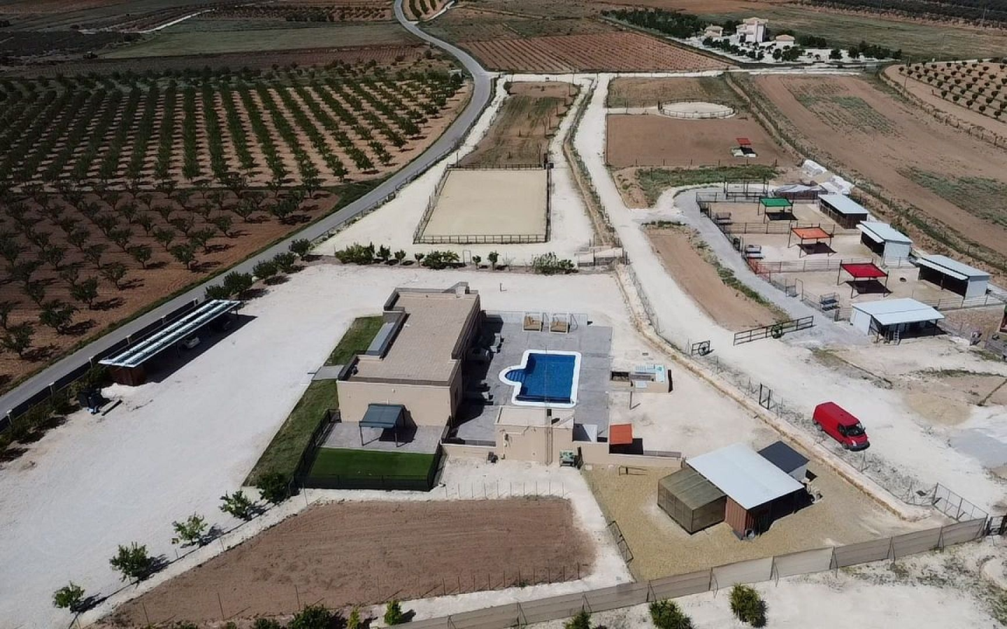 3-bedroom Detached Villa In Pinoso, Spain (200 M²)