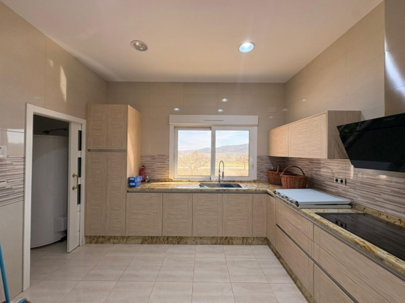 4-bedroom Detached Villa In Pinoso, Spain (209 M²)