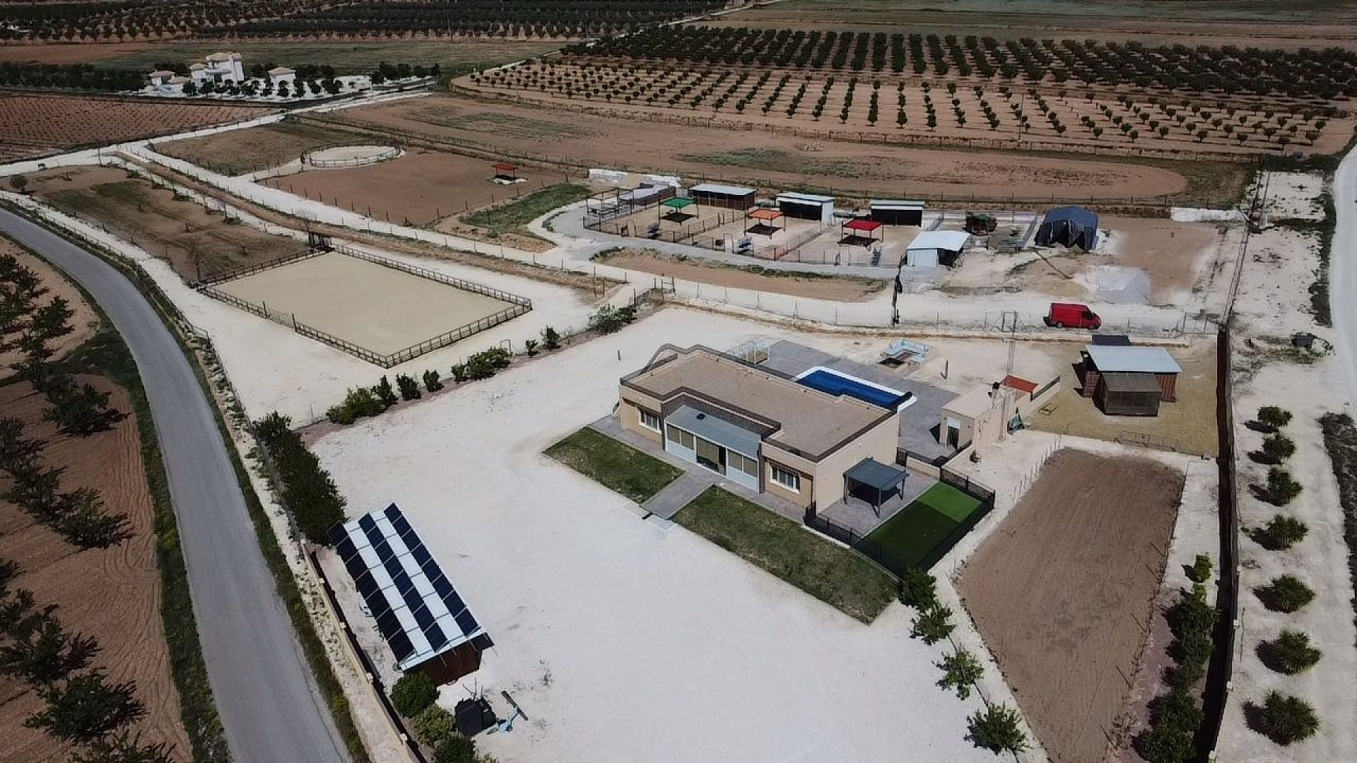 3-bedroom Detached Villa In Pinoso, Spain (200 M²)