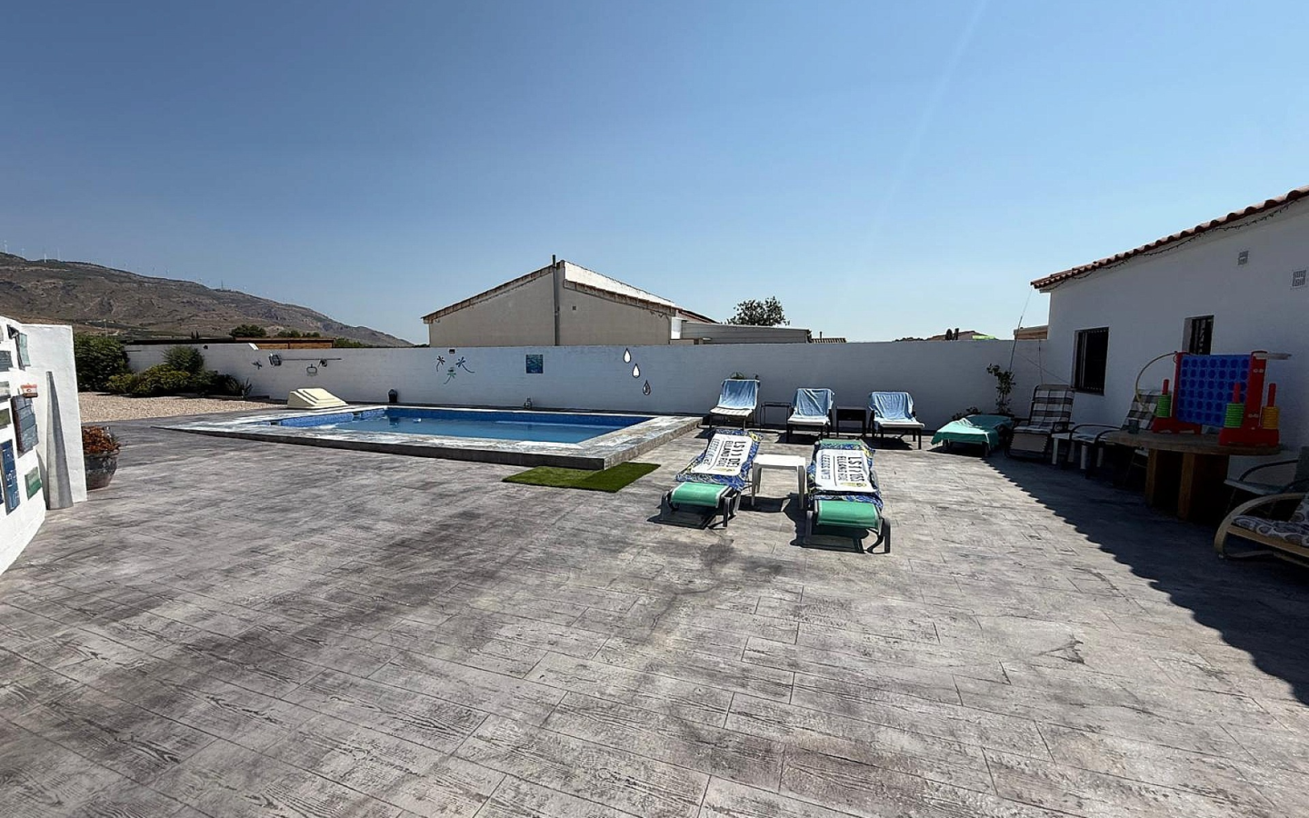 3-bedroom Detached Villa In Caudete, Spain (150 M²)