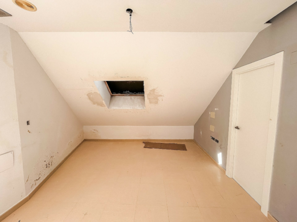 2-bedroom Apartment In Crevillente, Spain (70 M²)