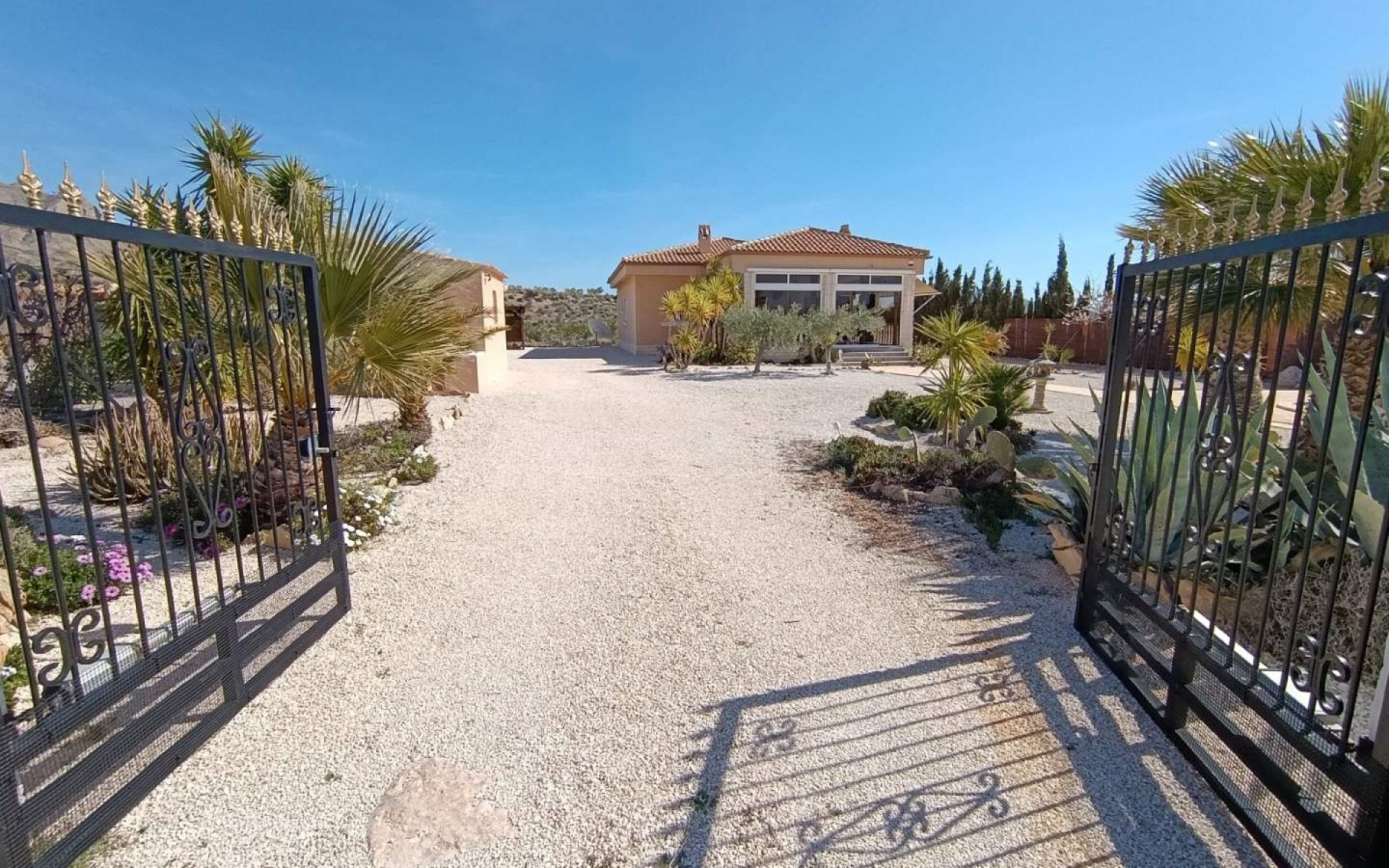3-bedroom Detached Villa In Macisvenda, Spain (157 M²)