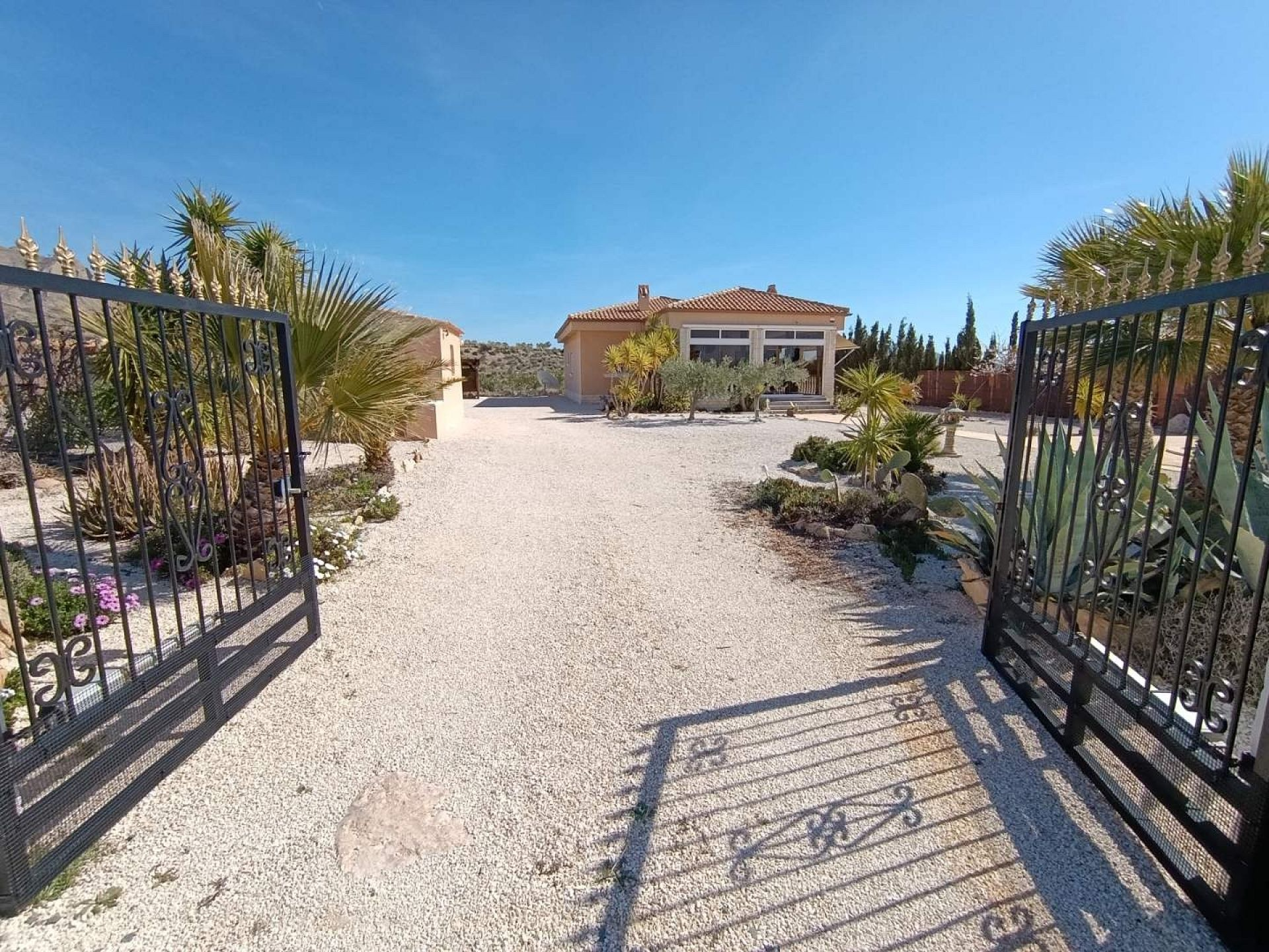 3-bedroom Detached Villa In Macisvenda, Spain (157 M²)