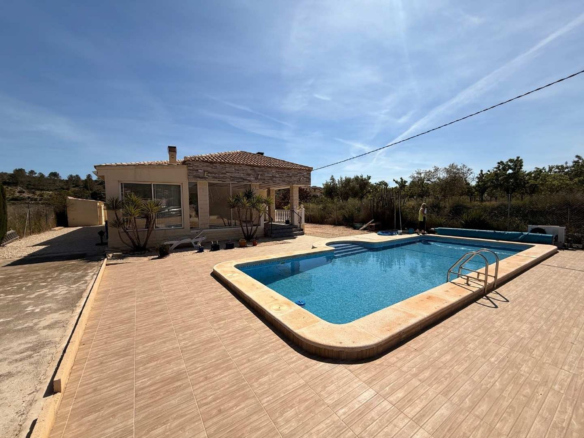 3-bedroom Detached Villa In Macisvenda, Spain (166 M²)