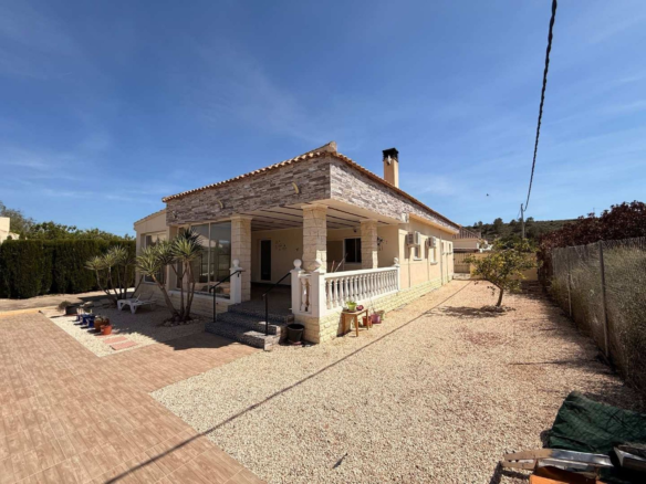 3-bedroom Detached Villa In Macisvenda, Spain (166 M²)
