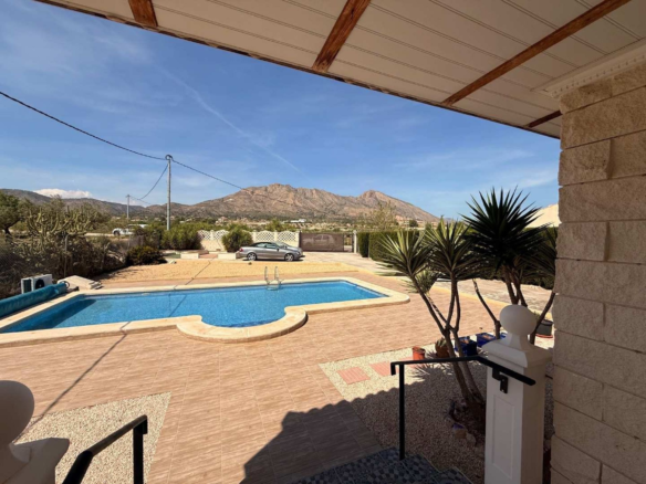 3-bedroom Detached Villa In Macisvenda, Spain (166 M²)