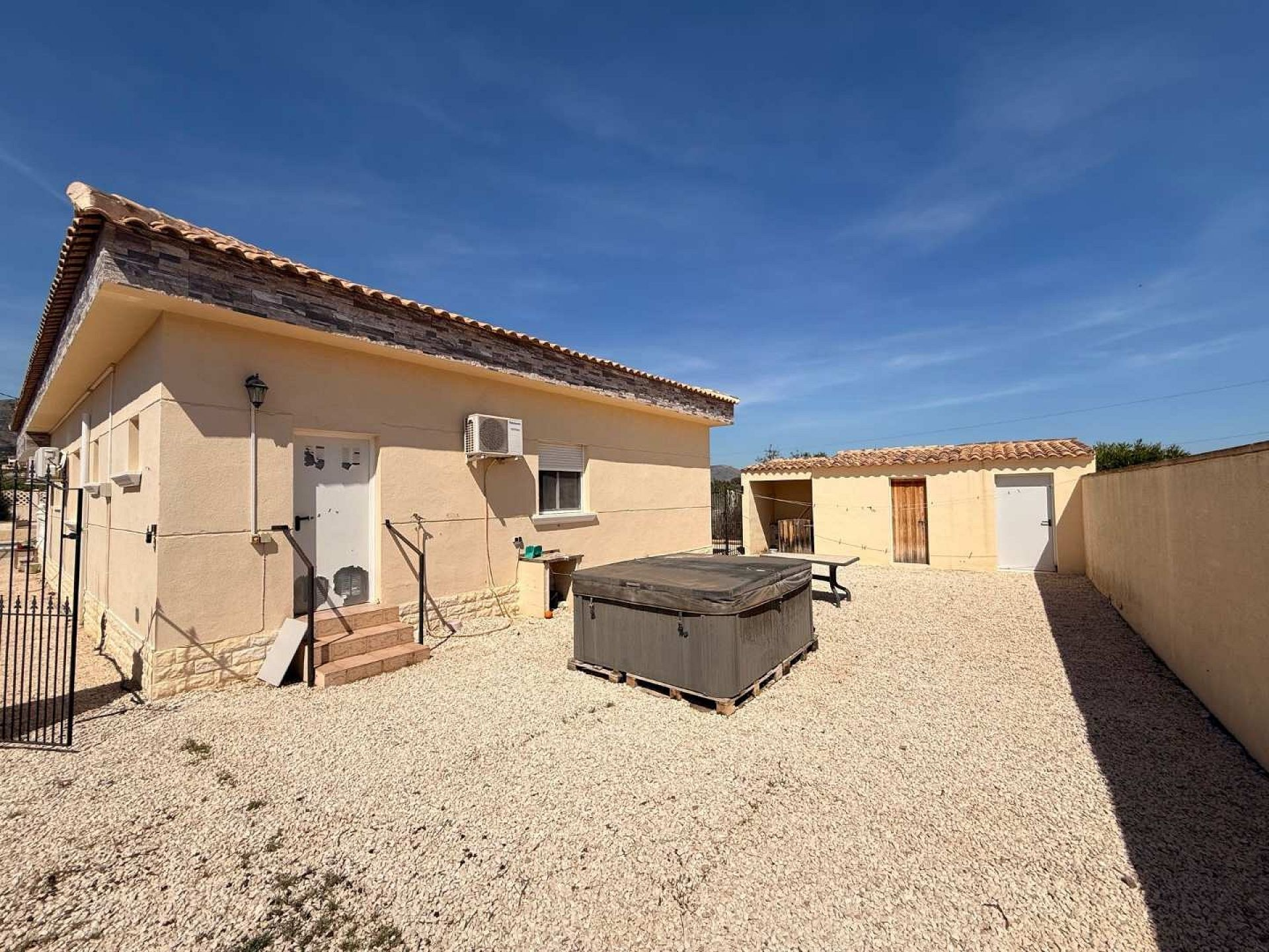 3-bedroom Detached Villa In Macisvenda, Spain (166 M²)
