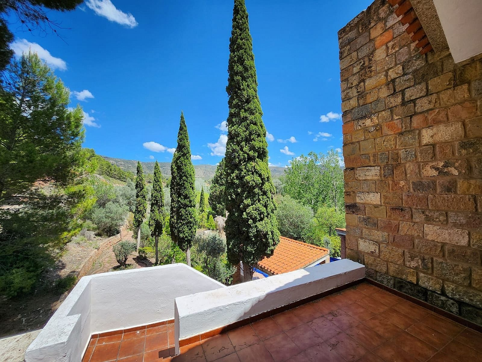 10-bedroom Country House In Jalance, Spain (811 M²)