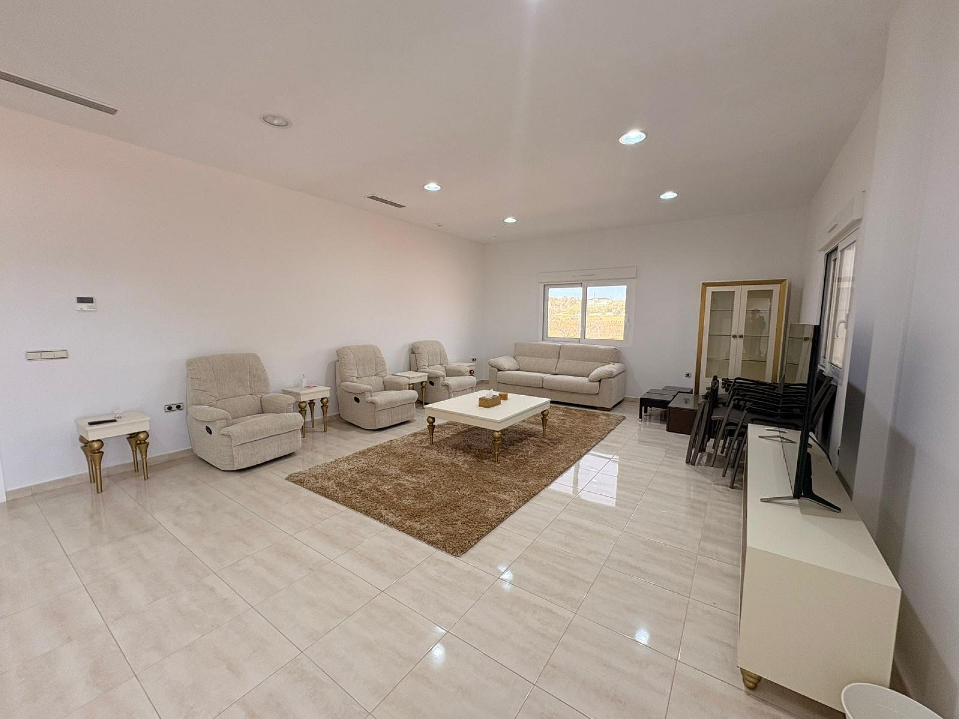 4-bedroom Detached Villa In Pinoso, Spain (209 M²)