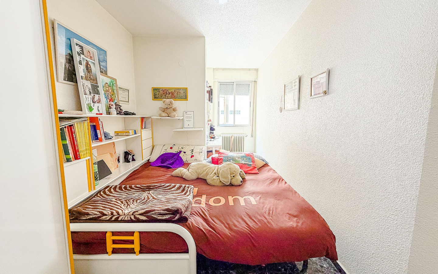 4-bedroom Townhouse In Yecla, Spain (200 M²)