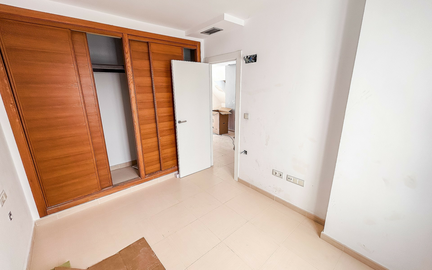 2-bedroom Apartment In Crevillente, Spain (70 M²)