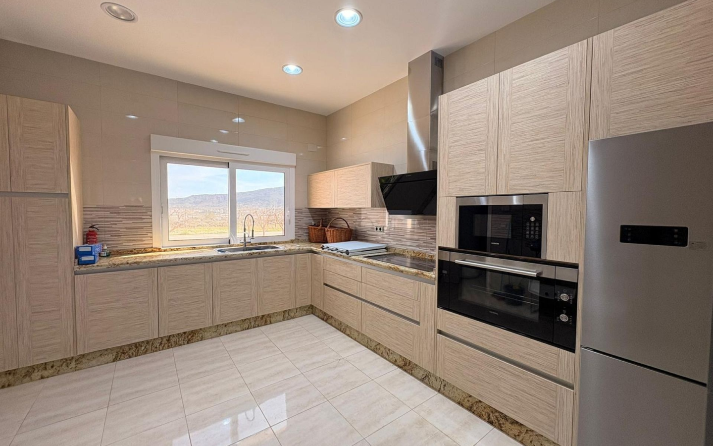 4-bedroom Detached Villa In Pinoso, Spain (209 M²)