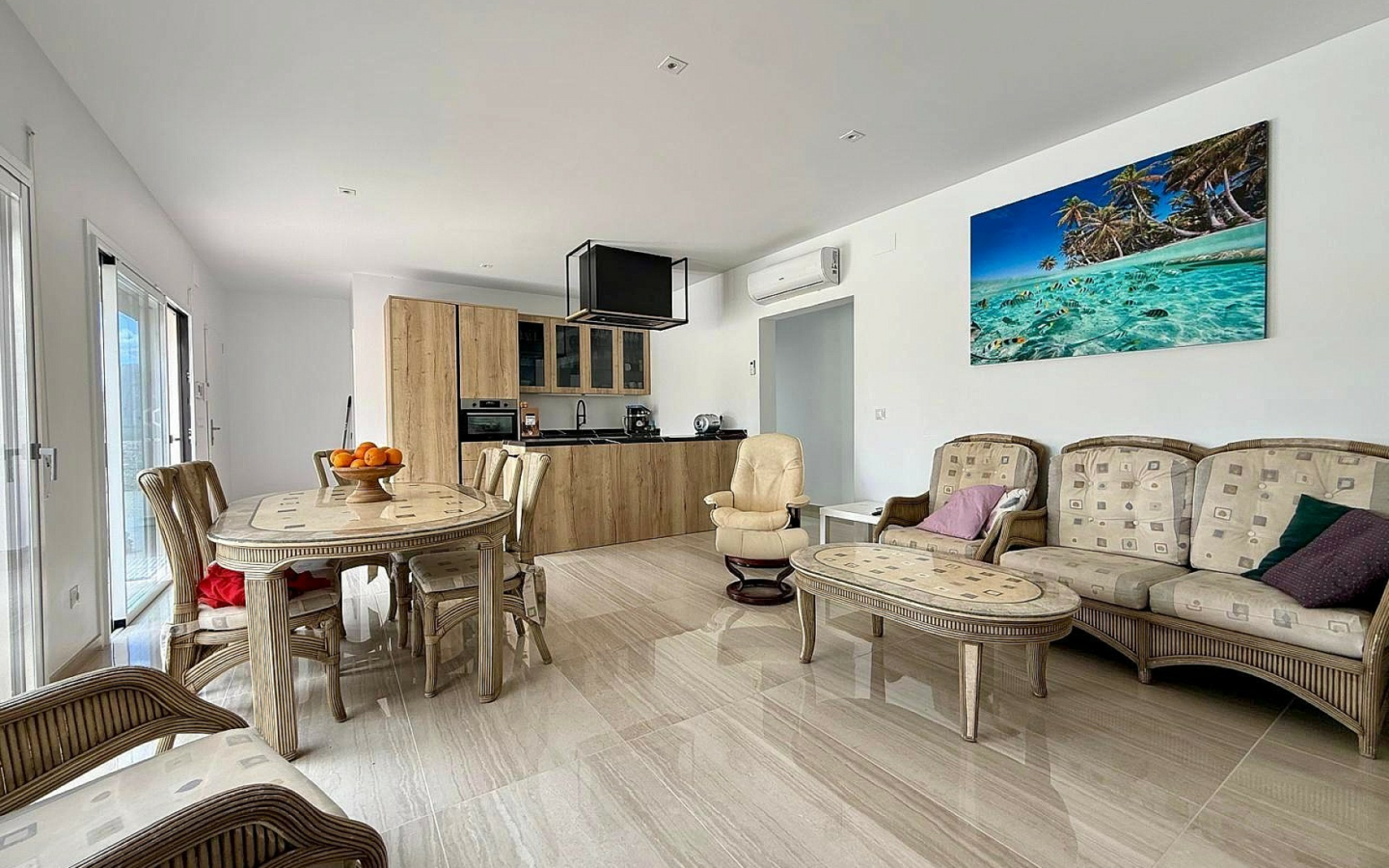 3-bedroom Detached Villa In Salinas, Spain (130 M²)
