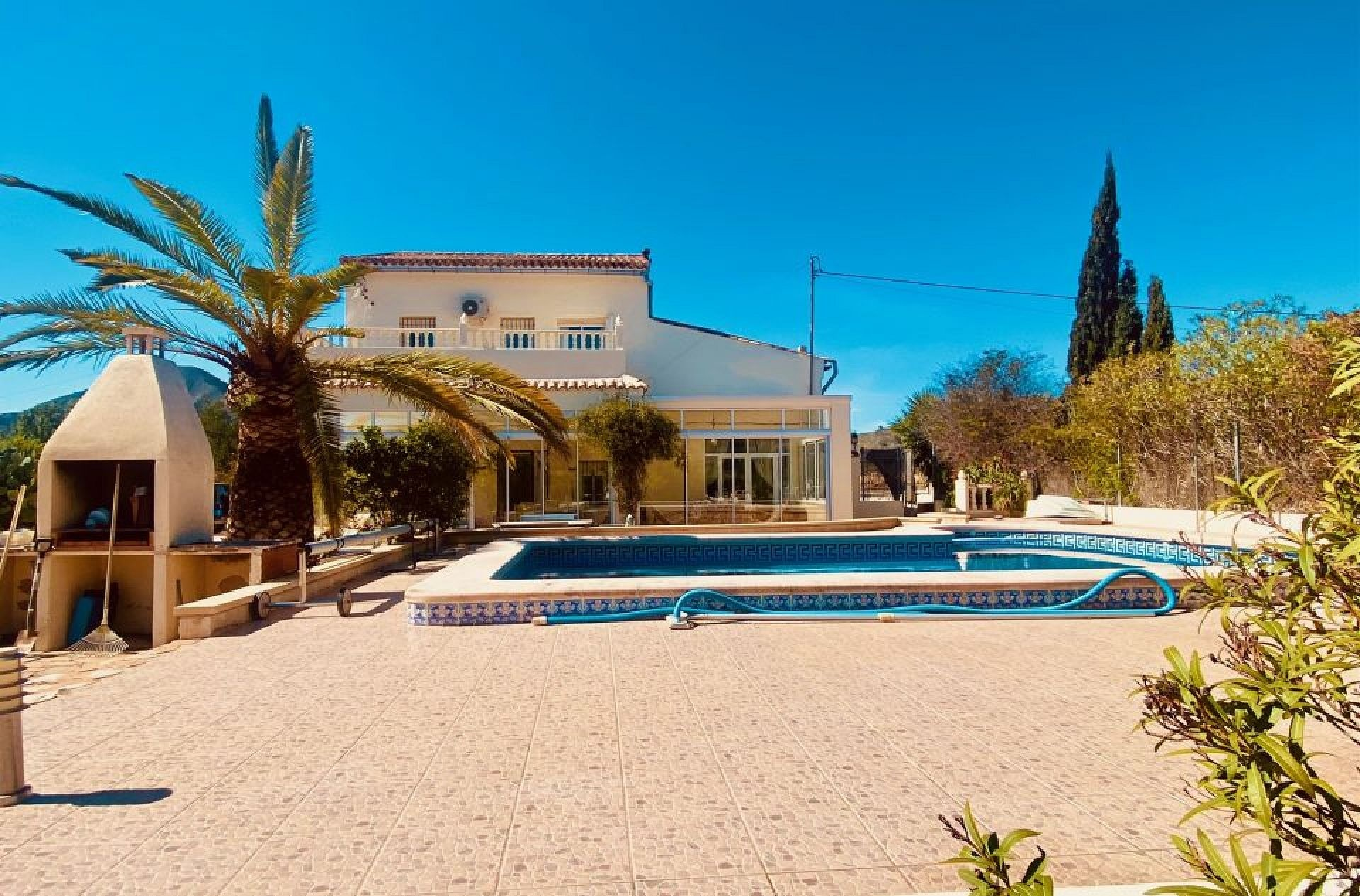 w_6-2-960×633-aaa774 5-bedroom Country House In El Cantón, Spain (308 M²)