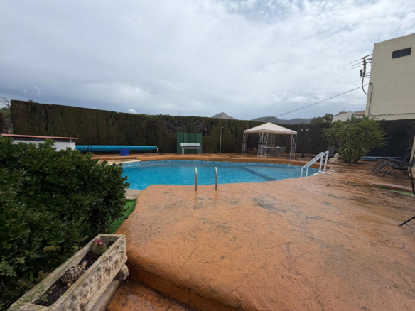 6-bedroom Detached Villa In Petrer, Spain (339 M²)