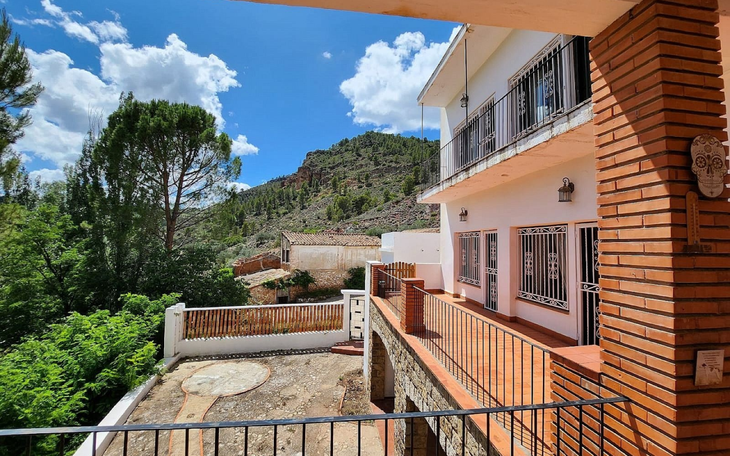 10-bedroom Country House In Jalance, Spain (811 M²)