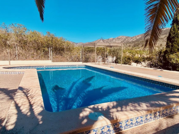 5-bedroom Country House In El Cantón, Spain (308 M²)
