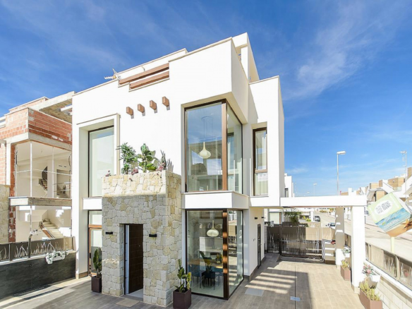 3-bedroom Detached Villa In Los Montesinos, Spain (109 M²)