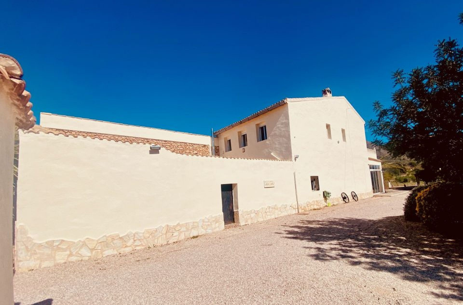 w_7-2-960×633-3075a0 5-bedroom Country House In El Cantón, Spain (308 M²)
