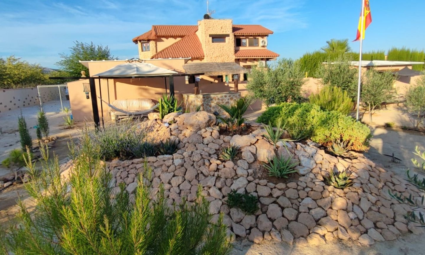 5-bedroom Detached Villa In Pinoso, Spain (300 M²)