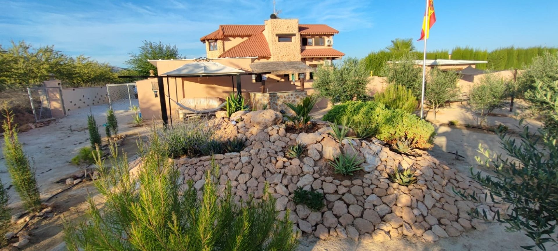 5-bedroom Detached Villa In Pinoso, Spain (300 M²)