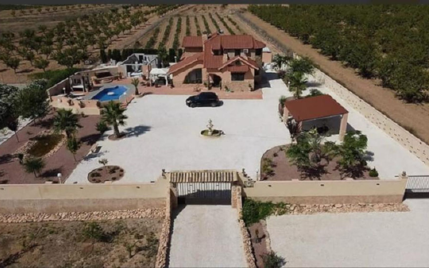 5-bedroom Detached Villa In Pinoso, Spain (300 M²)