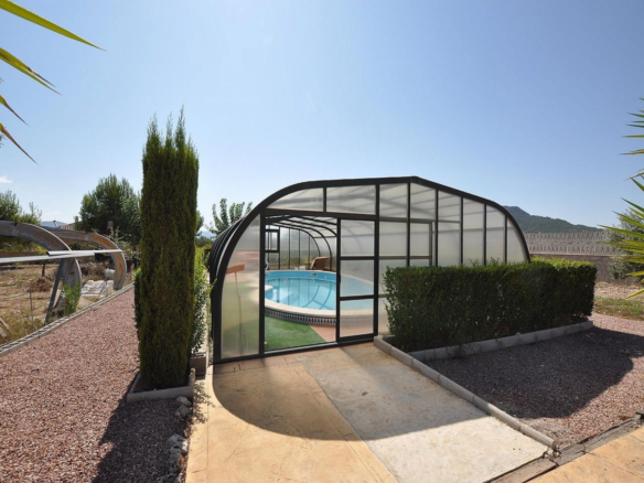 8-bedroom Detached Villa In Sax, Spain (325 M²)
