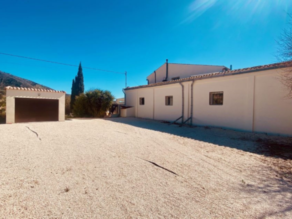 5-bedroom Country House In El Cantón, Spain (308 M²)