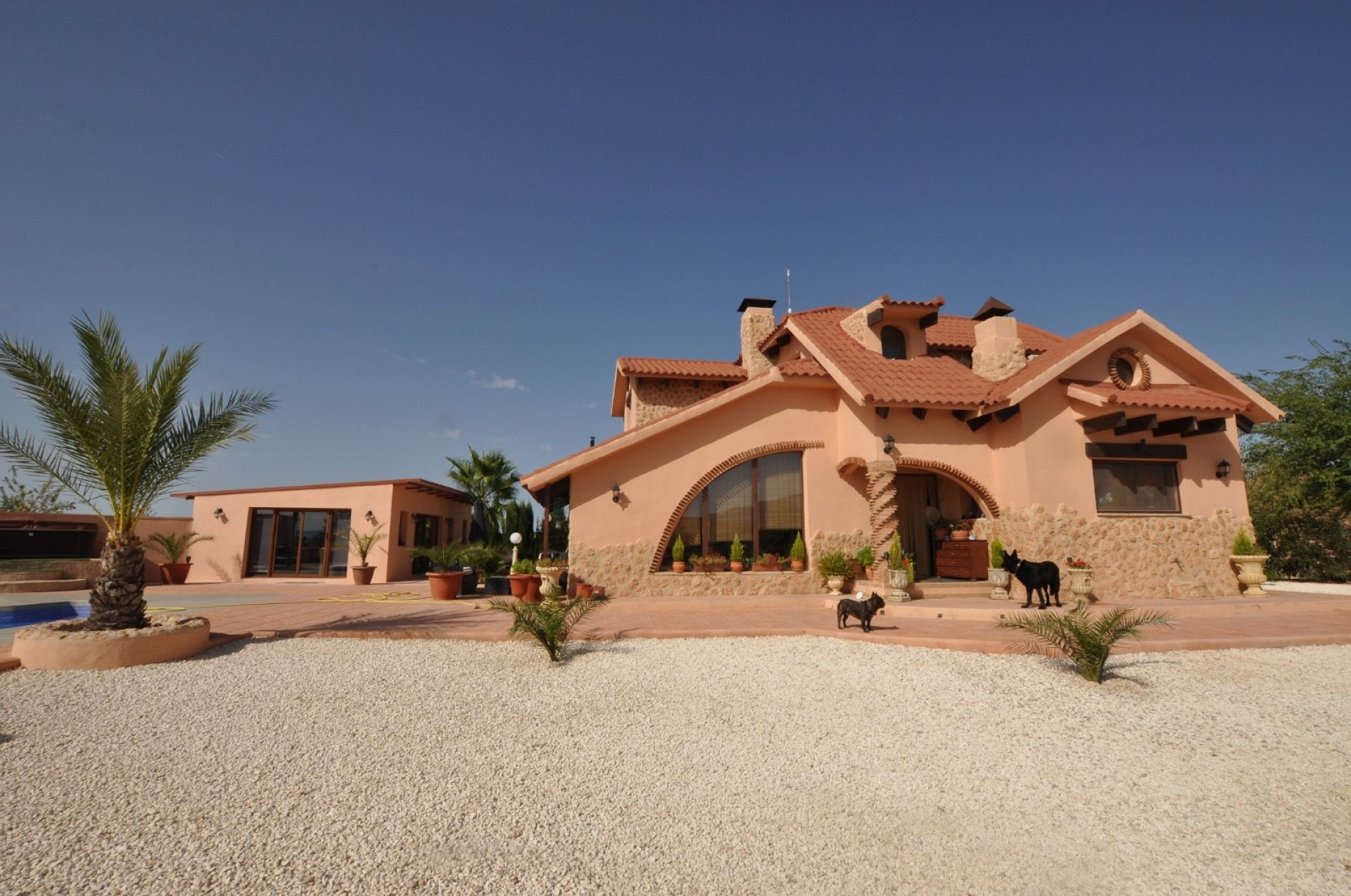 5-bedroom Detached Villa In Pinoso, Spain (300 M²)