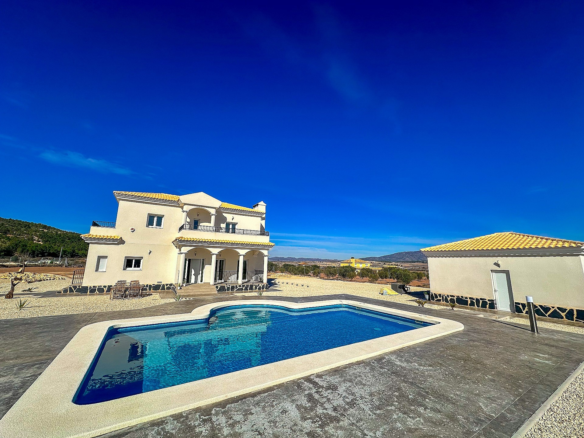 4-bedroom Detached Villa In Sax, Spain (180 M²)