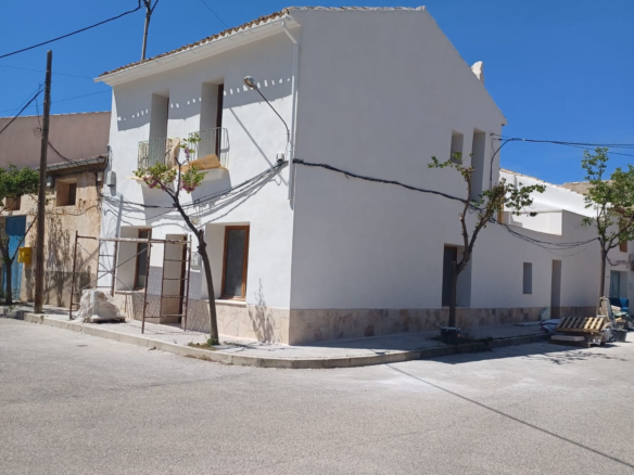 4-bedroom Country House In Pinoso, Spain