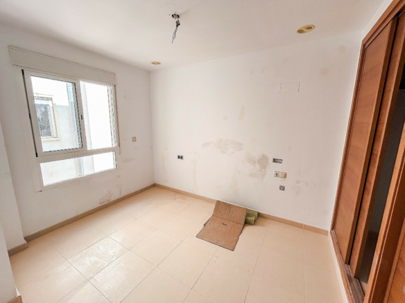 2-bedroom Apartment In Crevillente, Spain (70 M²)