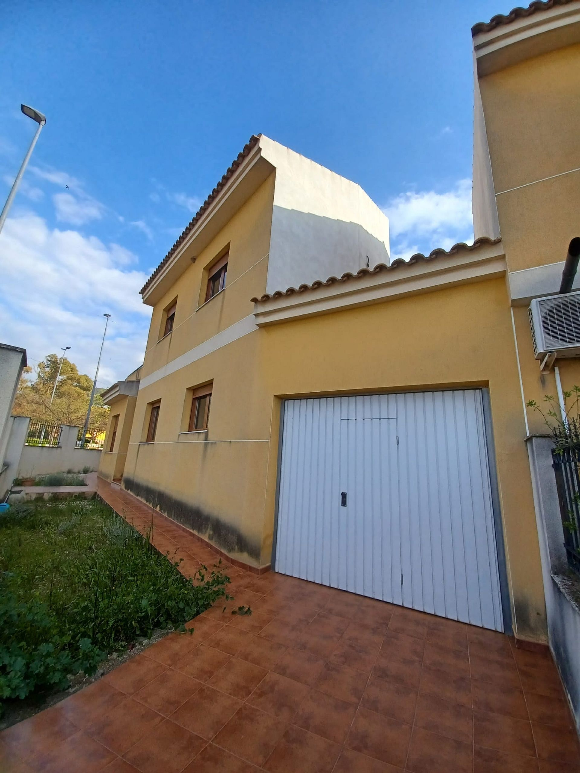 4-bedroom Townhouse In Pinoso, Spain (159 M²)