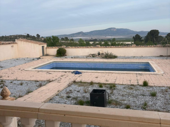 3-bedroom Detached Villa In Monovar, Spain (233 M²)